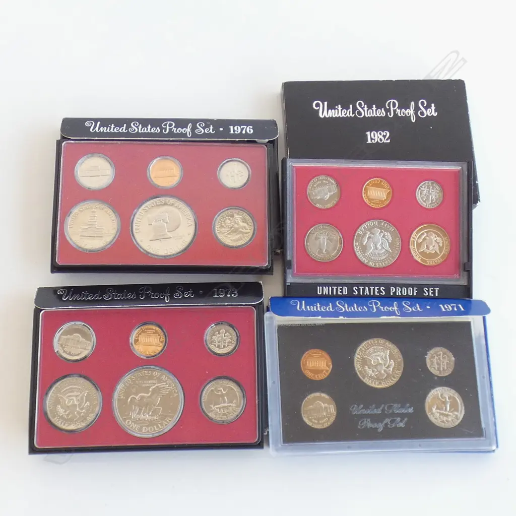 4 X USA PROOF COIN SETS 1971. 1973. 1976 & 1982 Image 1++