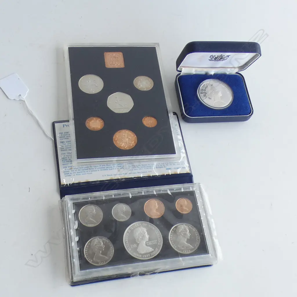 1979 NZ ROYAL DOLLAR COIN/NZ COIN SET/BRITISH DECIMAL CURRENCY SET 1971 Image 1++