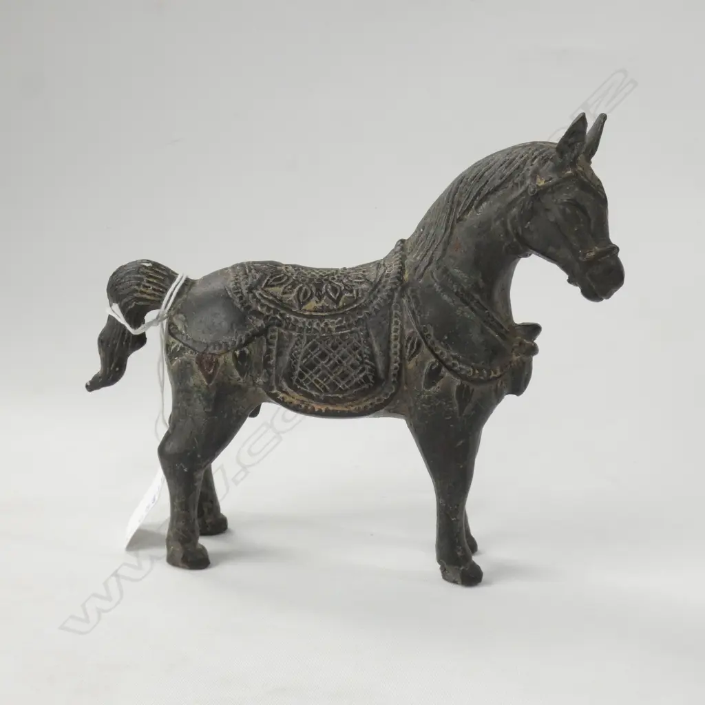 HEAVY METAL HORSE - ENGRAVED SADDLE L 170MM Image 1++