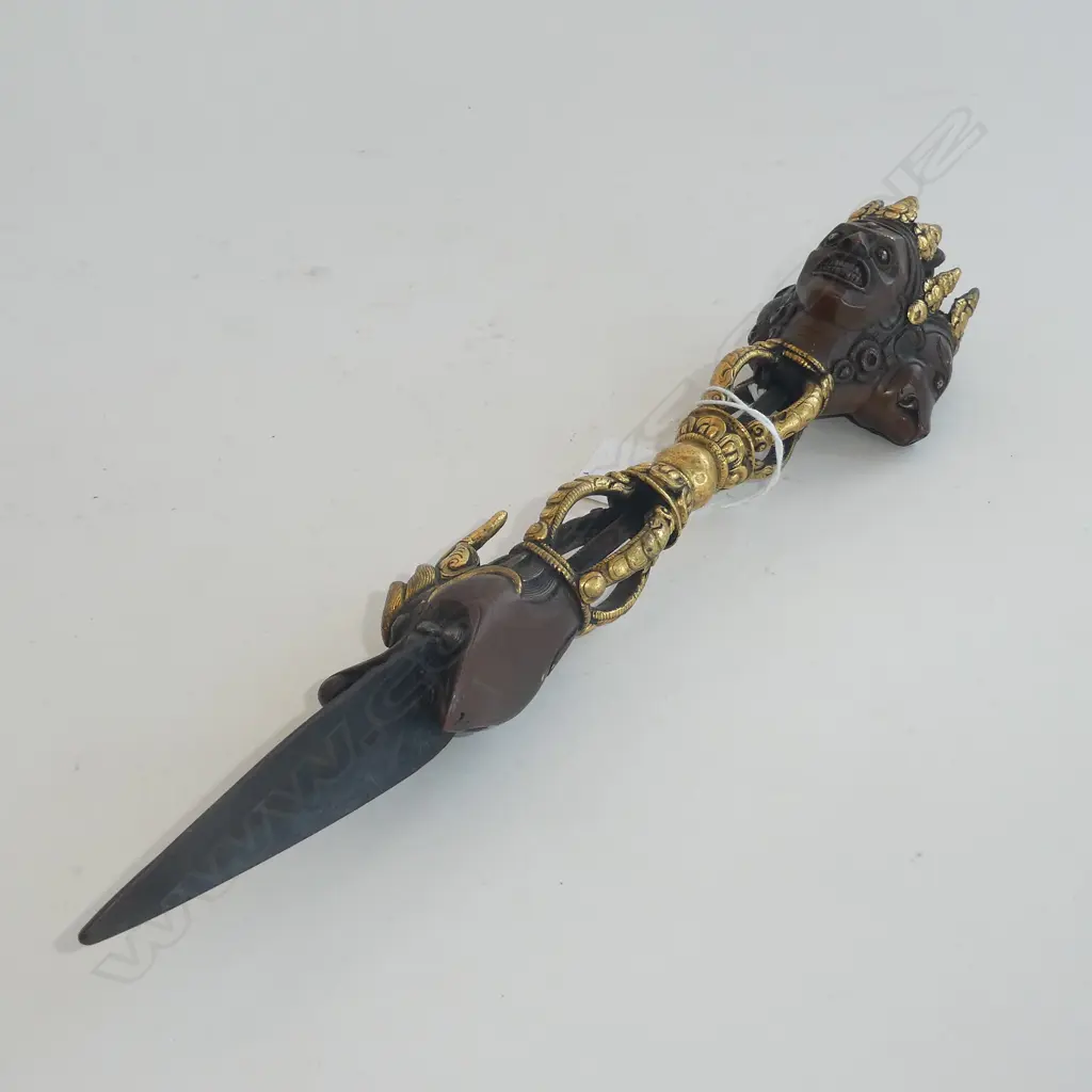 OLD ORIENTAL BRONZE RITUAL DAGGER 3 MASKS TOP. DEMON MASK TO TRIANGULAR BLADE. L.285mm Image 1++