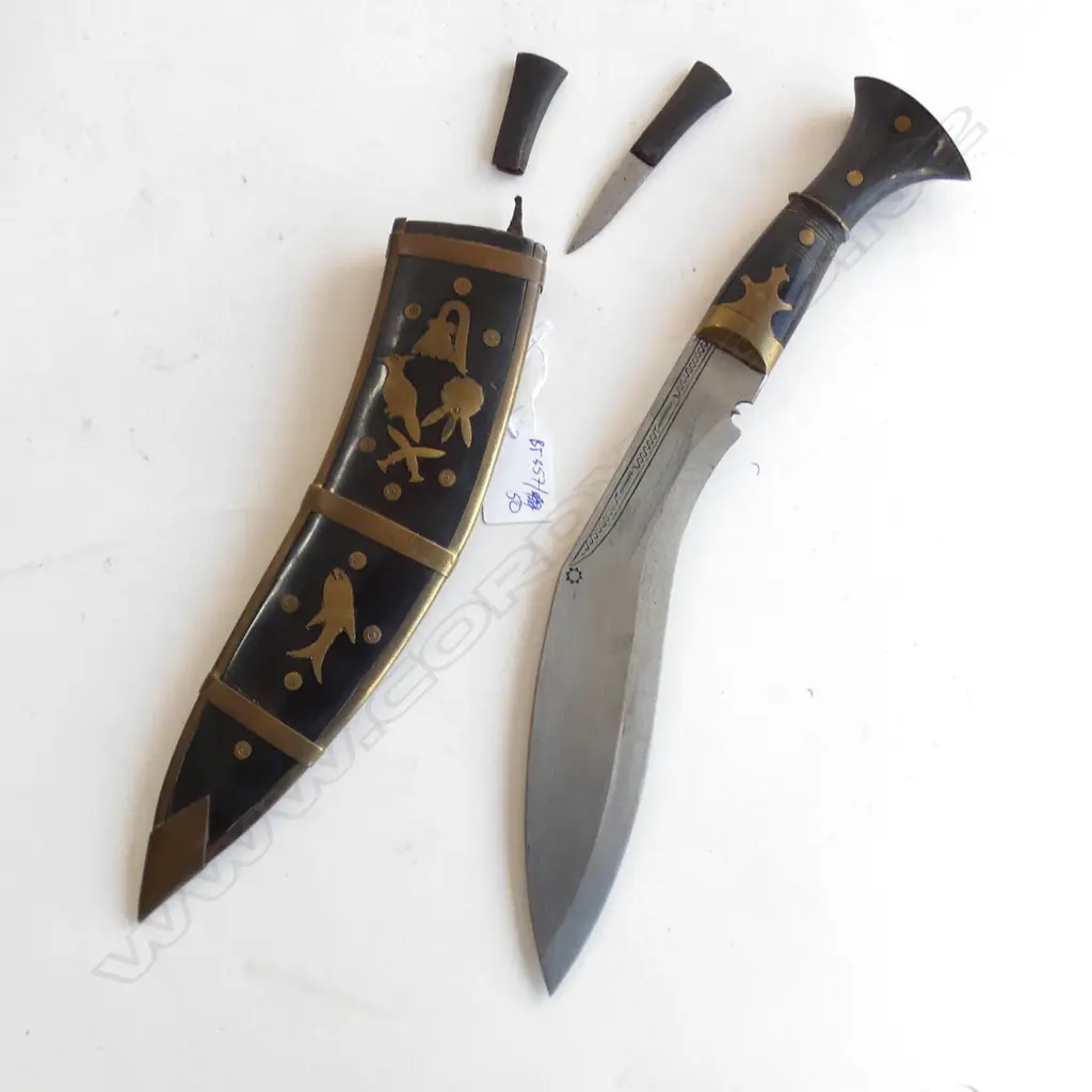 A RETIRING OFFICERS KHUKURI KNIFE FROM THE REGIMENT Image 1++