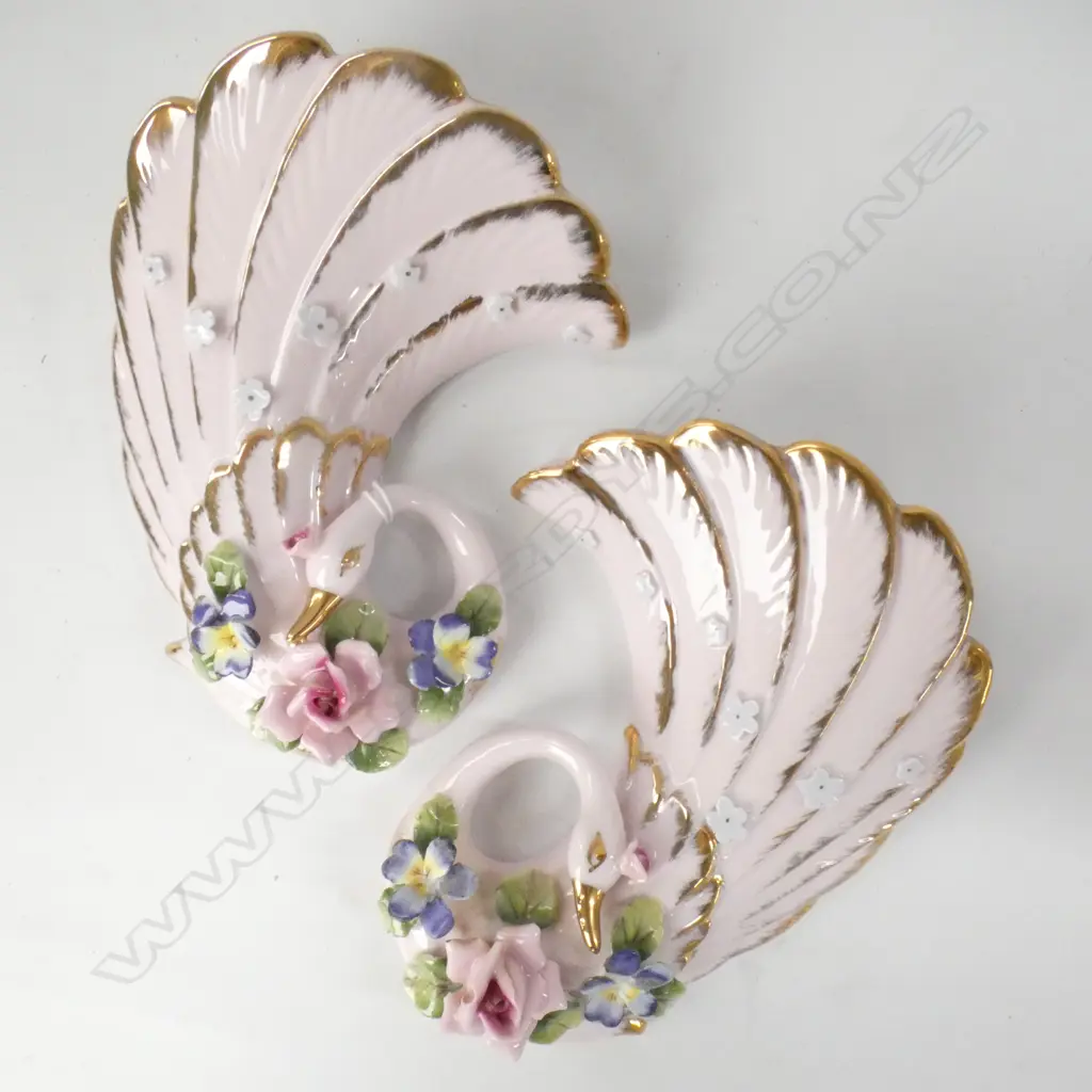 PR PINK SWAN PORCELAIN WALL POCKET VASES - APPLIED ROSES & PANSIES Image 1++