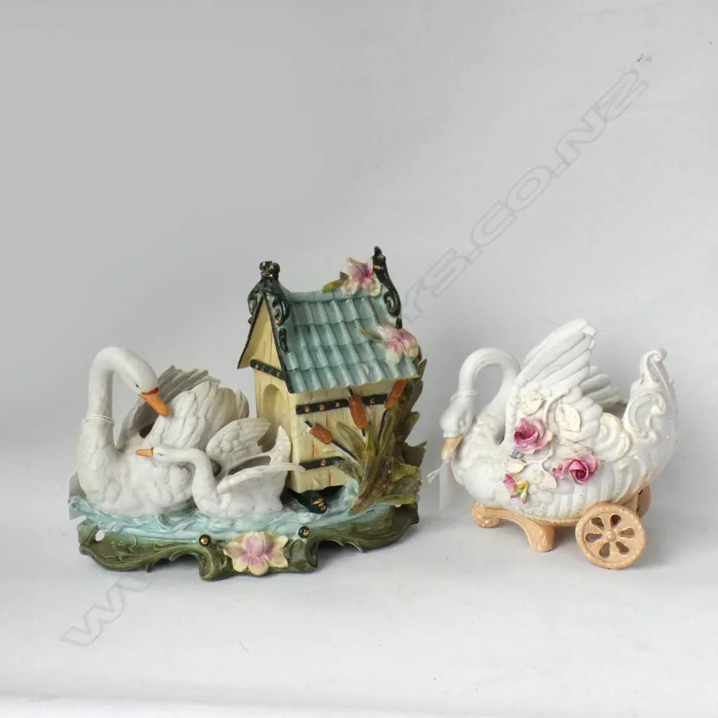 2 VINTAGE BISQUE SWAN FIGURE VASES - LARGEST L 250MM Image 1++
