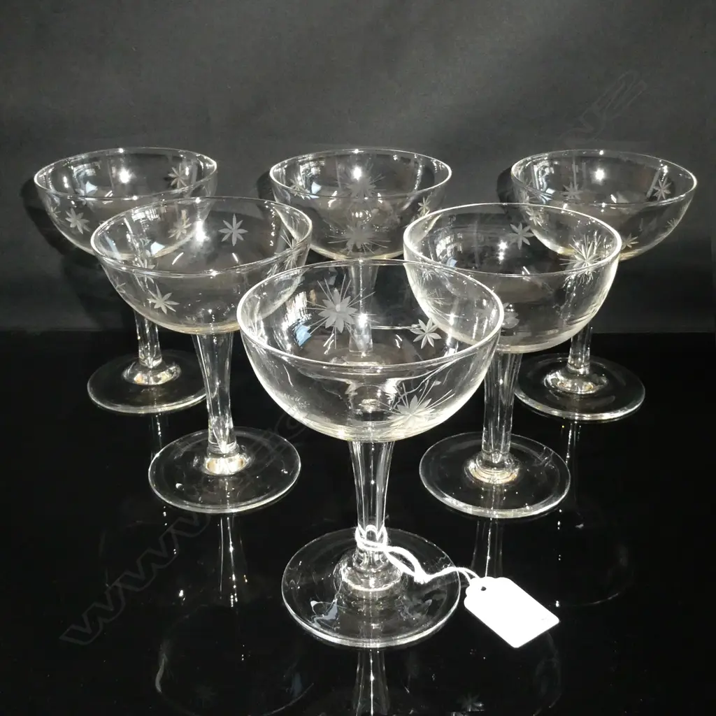 6 X STAR ETCHED HOLLOW STEM CHAMPAGNE GLASSES. Image 1++