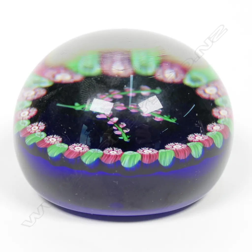 1978 PERTHSHIRE GLASS PAPERWEIGHT MILLEFIORI   Image 1++