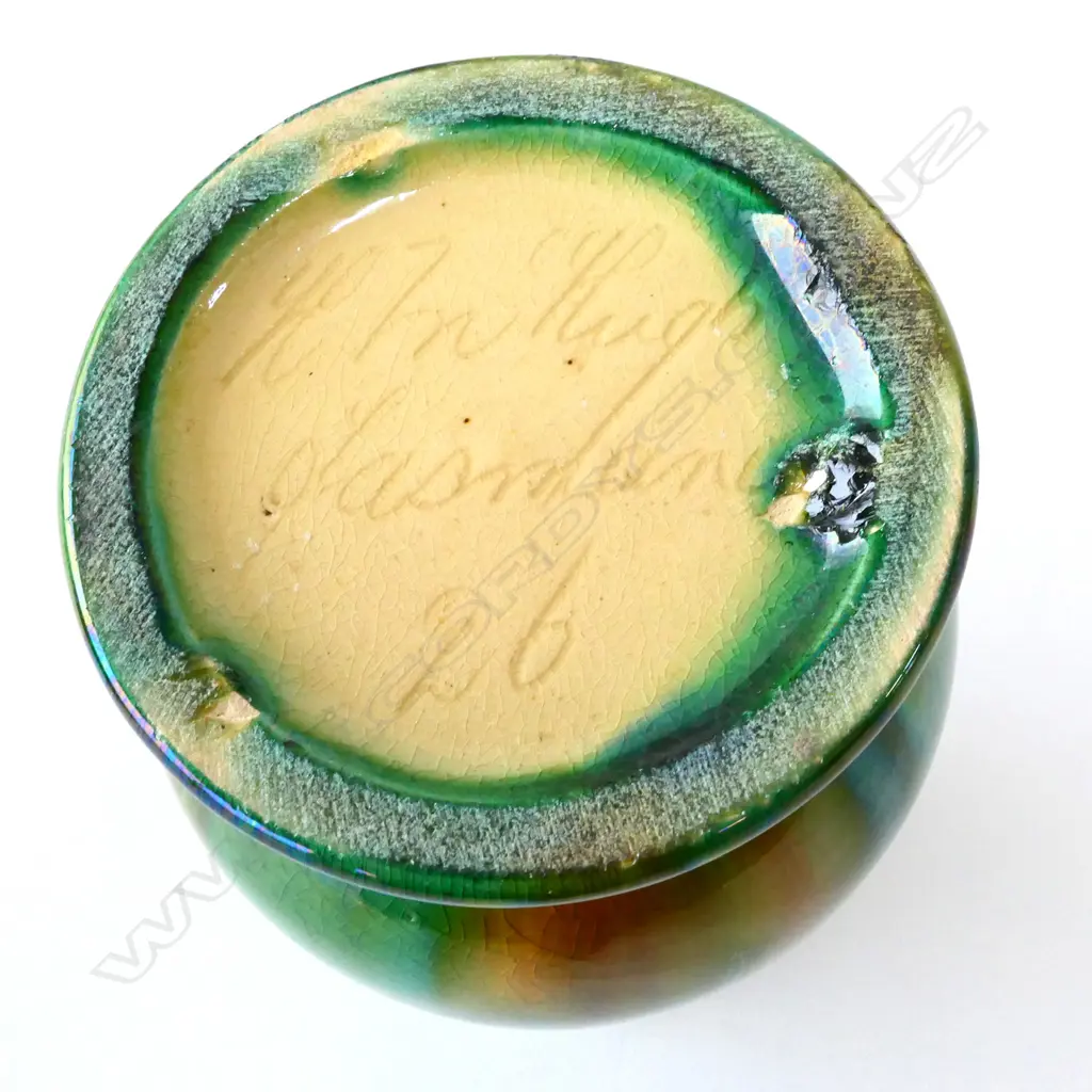 AUSTRALIAN STUDIO POTTERY HUGH MCHUGH VASE, GREEN & YELLOW, SIGNED, H. 115mm Image 1++