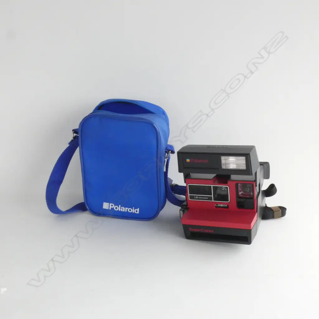 (C) RARE POLAROID 'SUPER COLORS' "RED" CAMERA WITH BAG Image 1++
