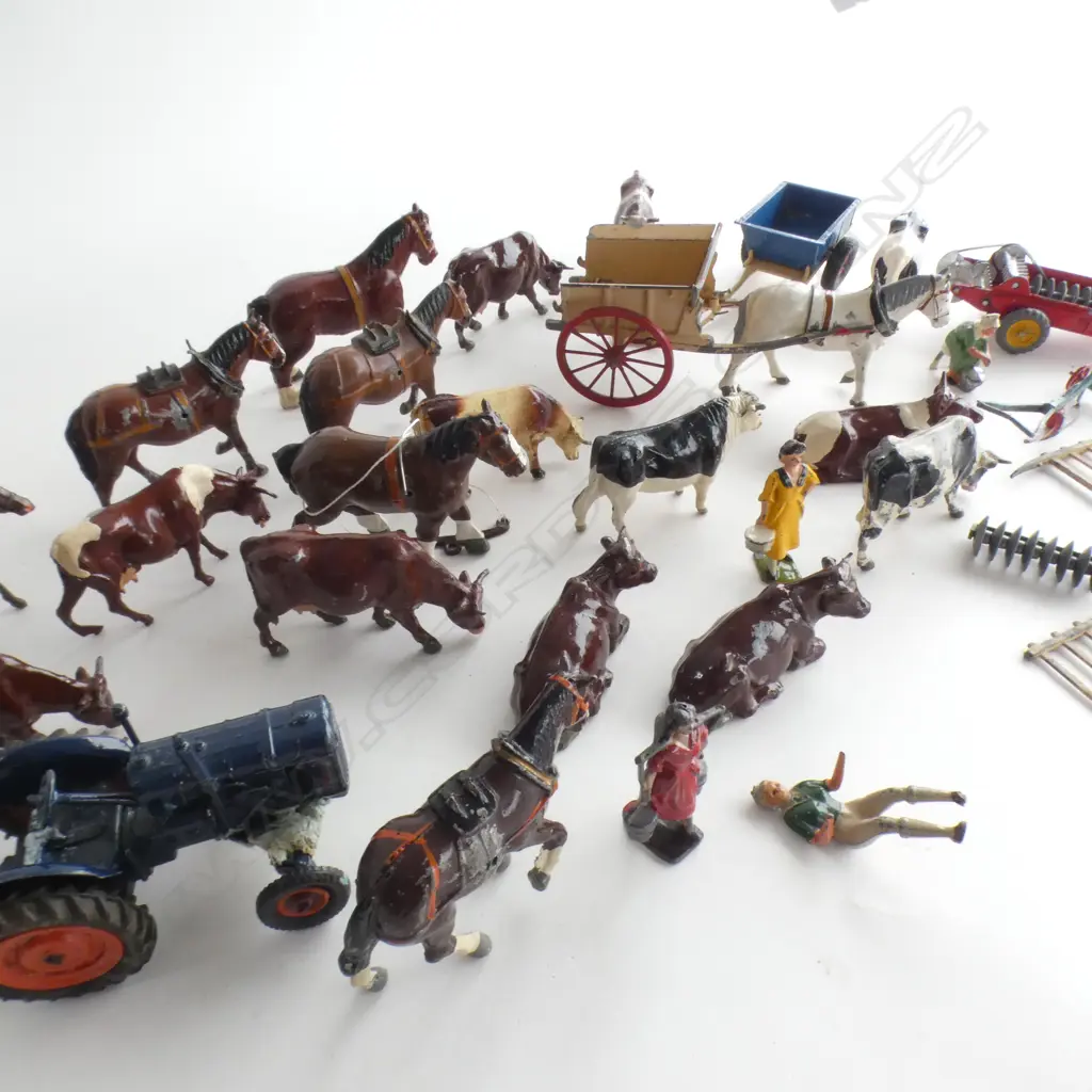 ASST. VINTAGE BRITONS LEAD TOY FARM COWS ETC Image 1++