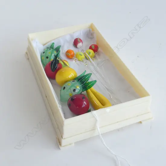 6 X COCKTAIL FRUITS & STICKS – ITALY 1970’S.