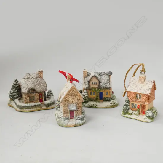 4 LILLIPUT LANE COTTAGES IN ORIGINAL BOXES; MISTLETOE, ROBIN & CRANBERRY COTTAGES + HOLLYTREE HOUSE