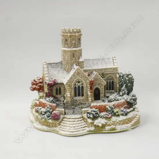 LG LILLIPUT LANE ILLUMINATED COTTAGE; LEAD KINDLY LIGHT IN WINTER' IN ORIGINAL BOX W CERTIFICATE