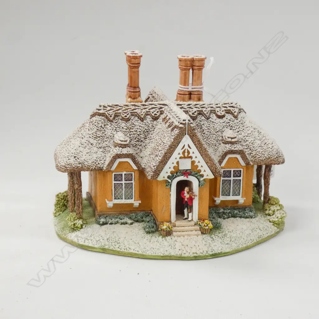 LG LILLIPUT LANE COTTAGE 'KERRY LODGE' WITH ORIGINAL BOX & CERTIFICATE Image 1++