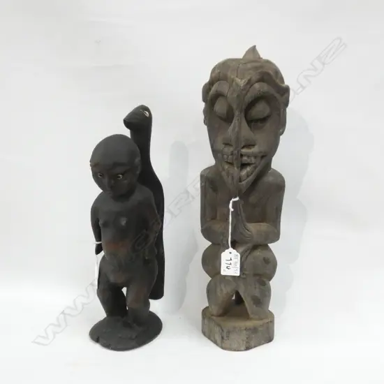 2 MELANESIAN CARVED WOODEN FIGURES w. ANIMALS CLIMBING UP BACK H.405mm