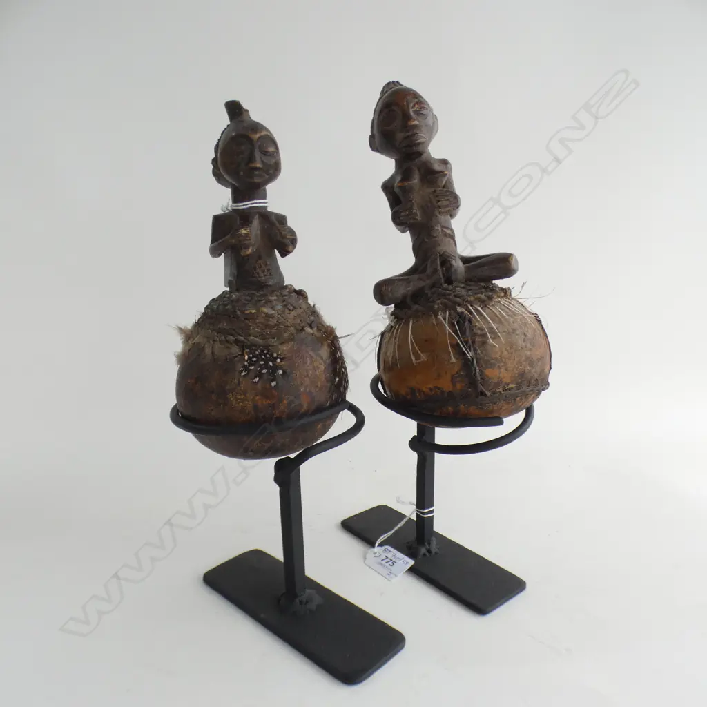 2 KUBA / WEST AFRICAN FERTILITY GOURDS ON STANDS H.350mm Image 1++