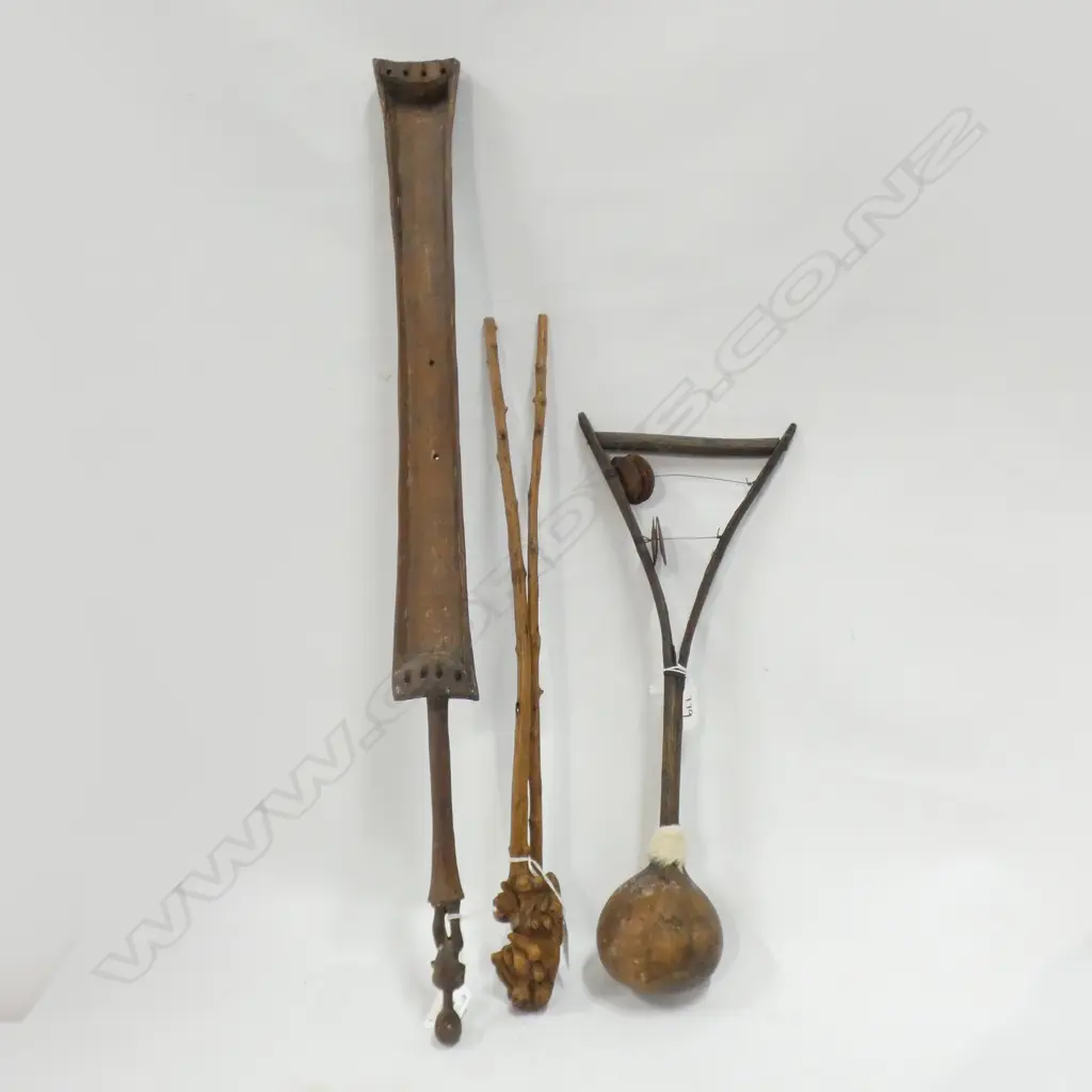 SHAMANISTIC RITUAL DIVINATION ROD? L.490mm + 2 AFRICAN INSTRUMENTS (1 MISSING STRING)  Image 1++