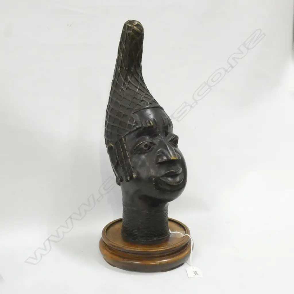 LG BRONZE HEAD OF QUEEN IDIA OF BENIN ON TURNED WOODEN BASE H 415MM Image 1++