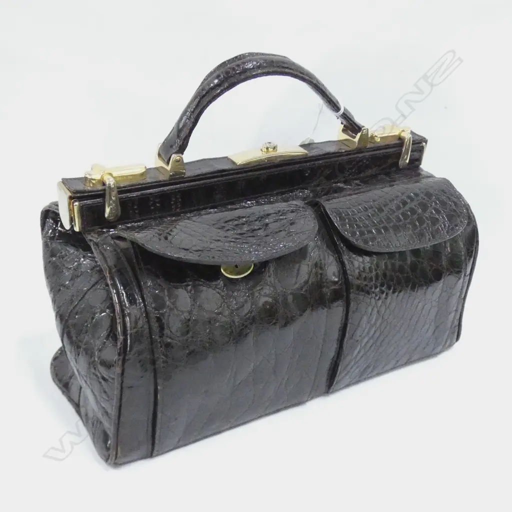 CROCODILE SKIN TRAVEL CASE OLD DOCTOR'S BAG STYLE GILT METAL FITTINGS L.320mm Image 1++