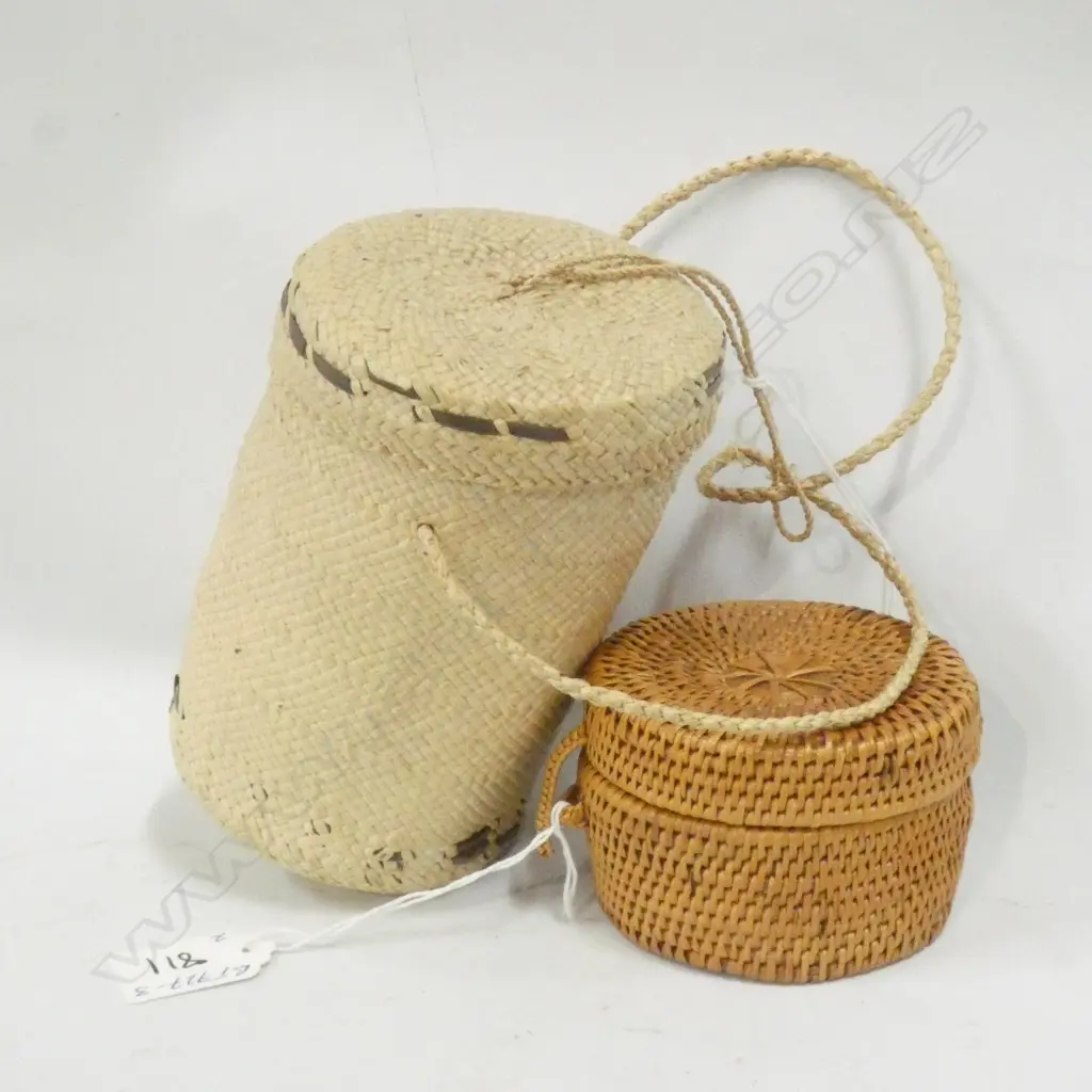 2 VINTAGE TRIBAL WOVEN FIBRE LIDDED CONTAINERS H's.135 & 60mm  Image 1++
