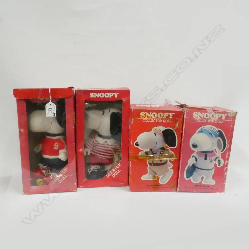 4 VINTAGE SNOOPY DRESS UP DOLLS IN ORIGINAL BOXES H 270 MM Image 1++