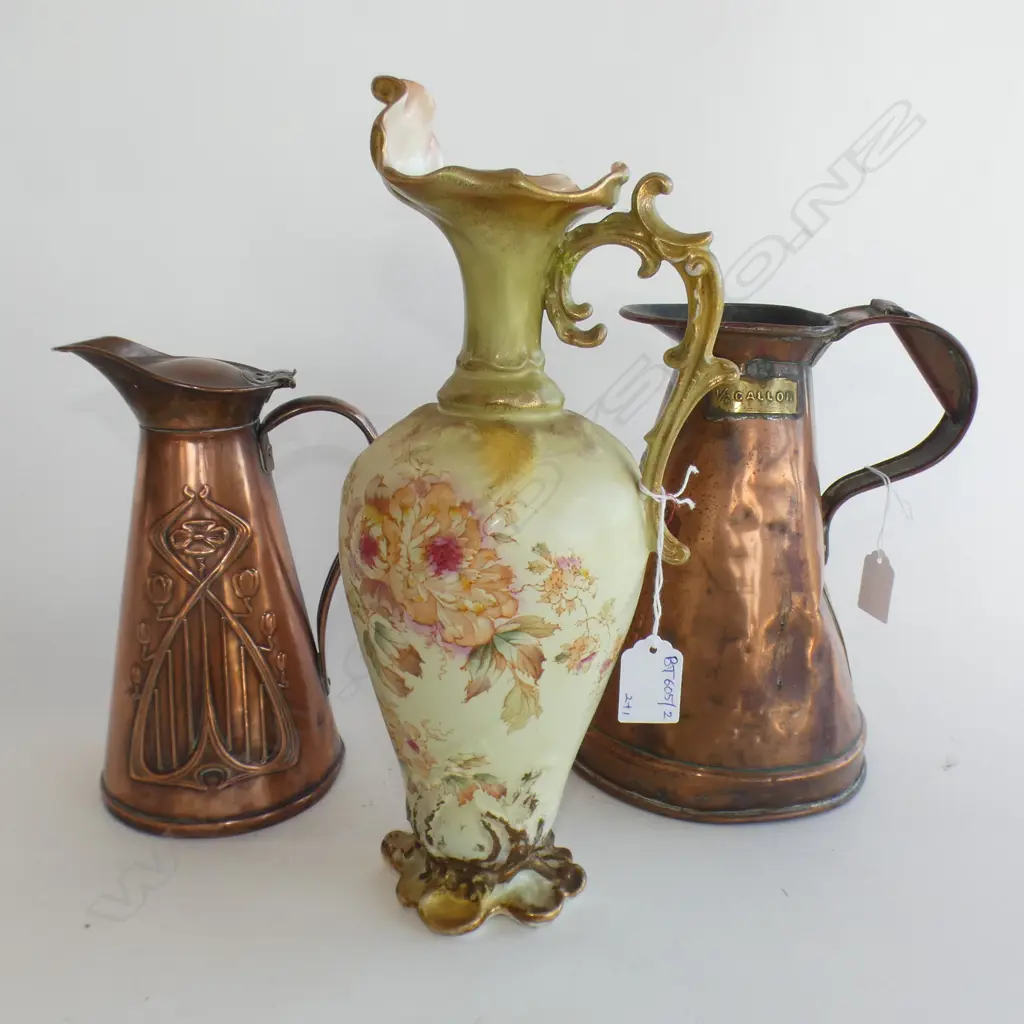 2 VINTAGE COPPER JUGS H.240mm + VASE AF Image 1++