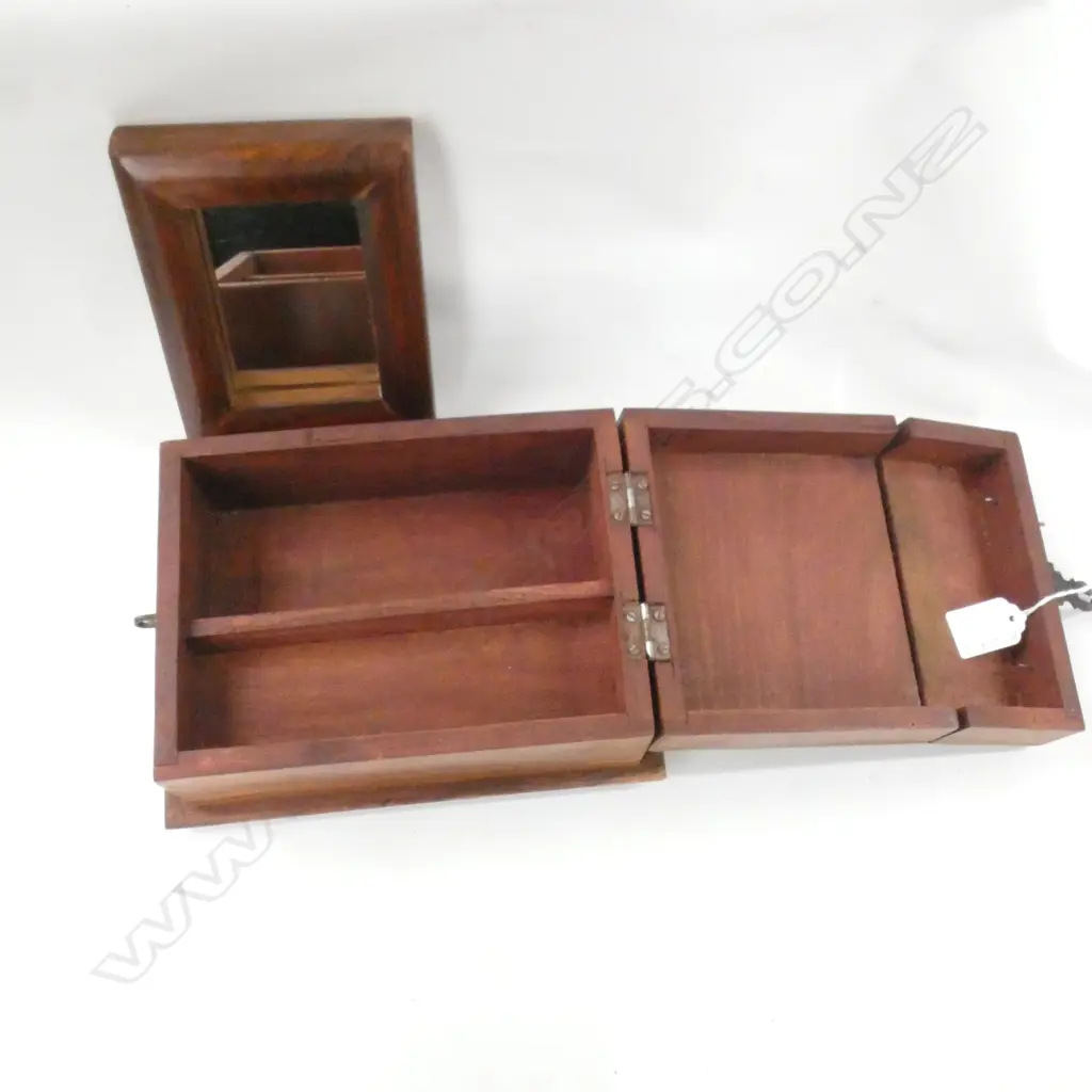 WOODEN JEWELLERY BOX WITH BRASS CORNERS & INTERNAL MIRROR L 235MM Image 1++