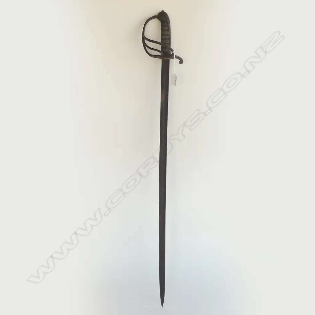 BRITISH 1853 PATTERN CAVALRY TROOPER'S SWORD.L.955mm some rust Image 1++