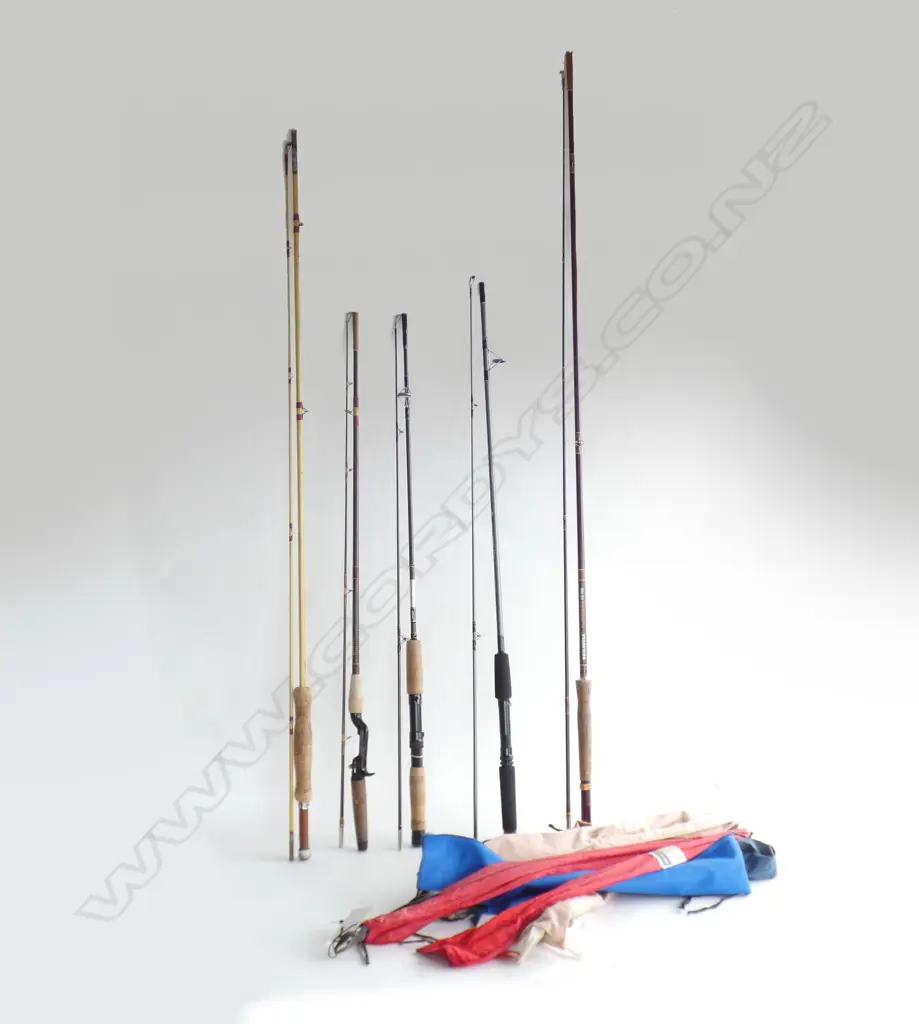 5 VINTAGE FISHING RODS ALL IN CANVAS CASES Image 1++