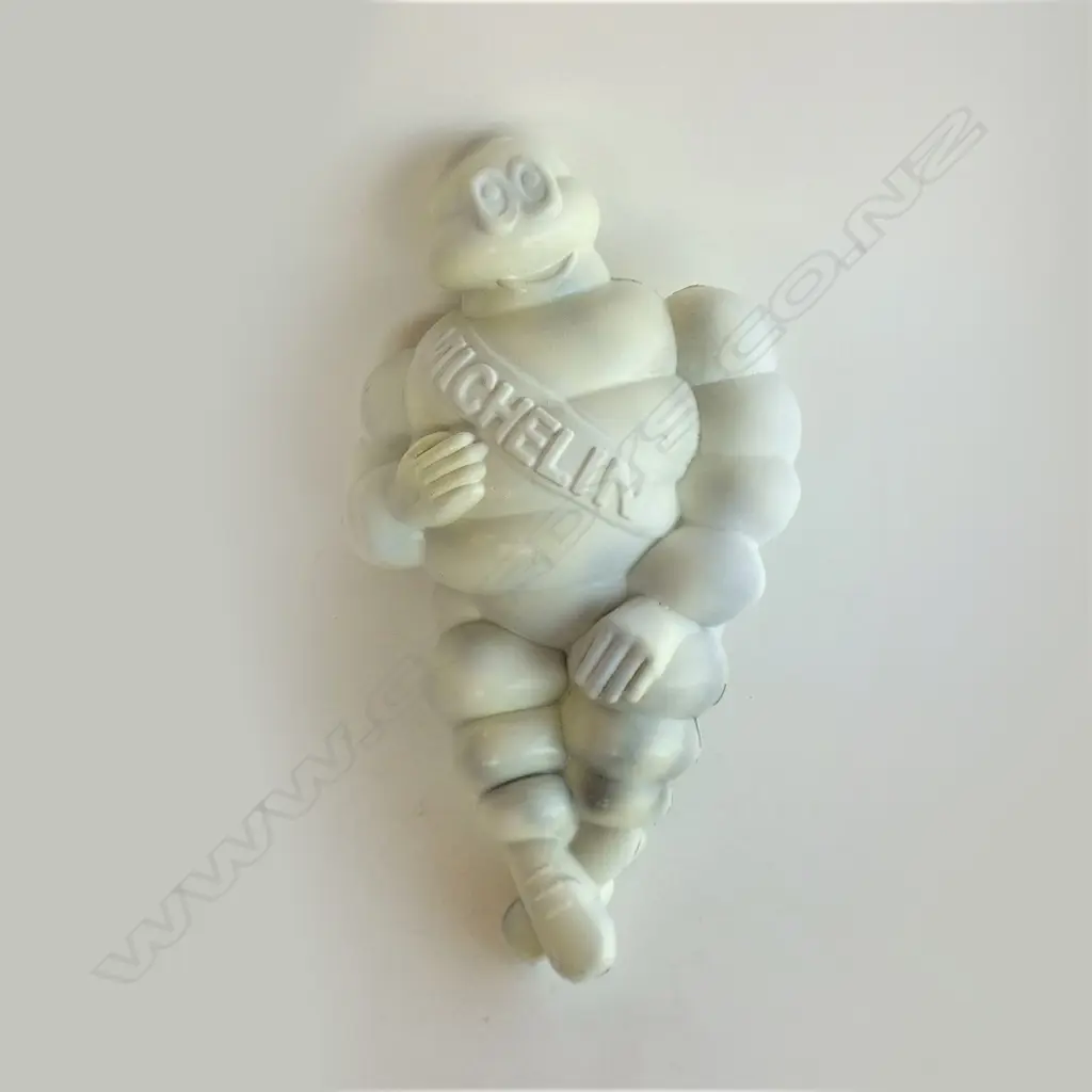 (C) VINTAGE MICHELIN MAN (possibly repainted) Image 1++
