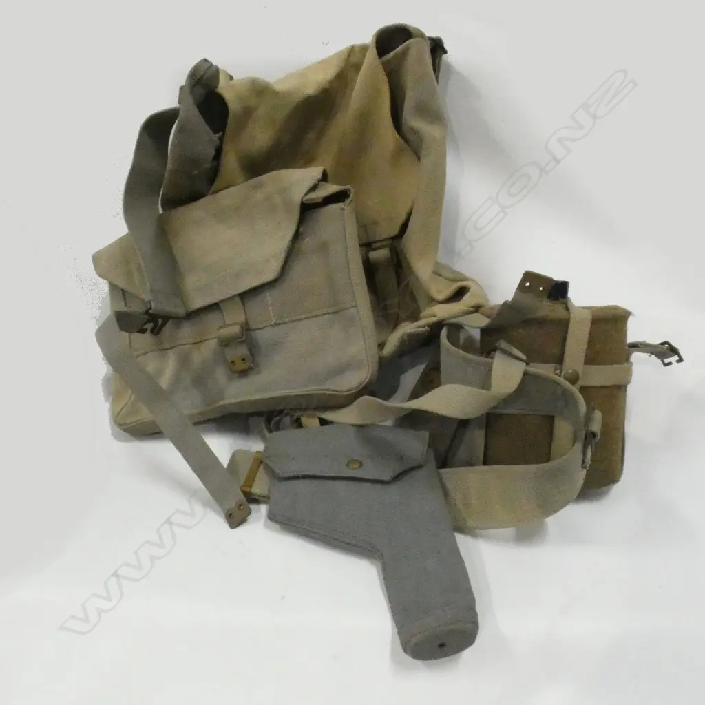 BOX LOT MILITARY ITEMS Image 1++