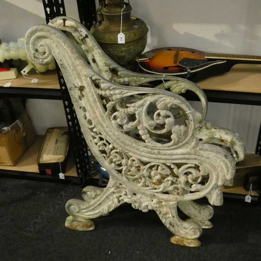 PF OF VINTAGE WHITE PAINTED METAL BENCH ENDS H 800 MM Image 1++