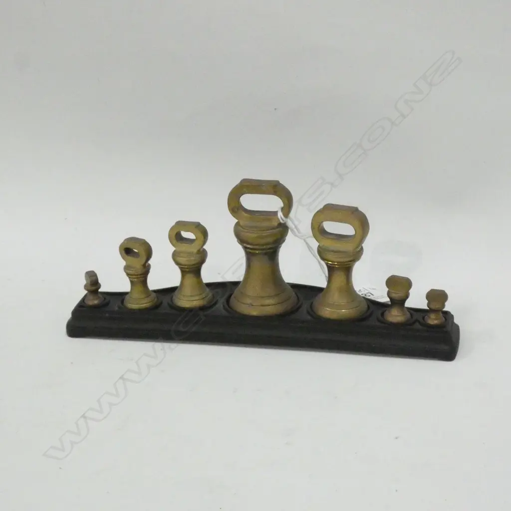 SET OF 7 IMPERIAL SALTER WEIGHTS ON STAND Image 1++