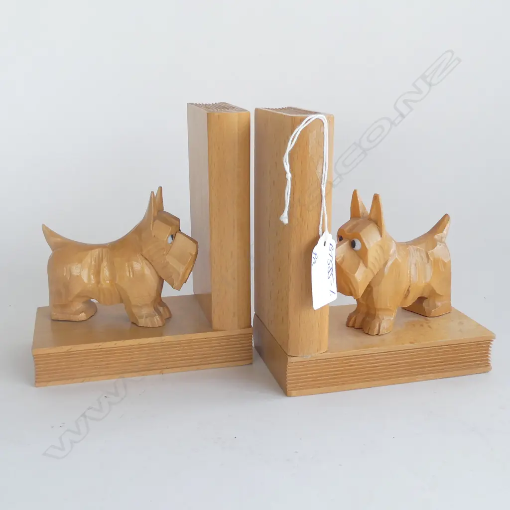 PR 1950'S SCOTTIE DOG CARVED BOOKENDS GLASS EYES Image 1++