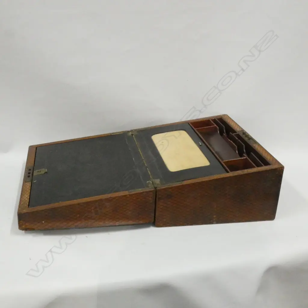 VICTORIAN LEATHER BOUND WRITING SLOPE... Image 1++