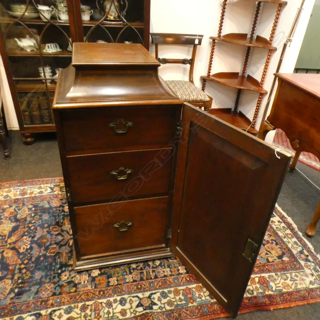 GEORGIAN SMALL PROPORTION CHEST OF DRAWERS 460 x 455 x 945mm Image 1++