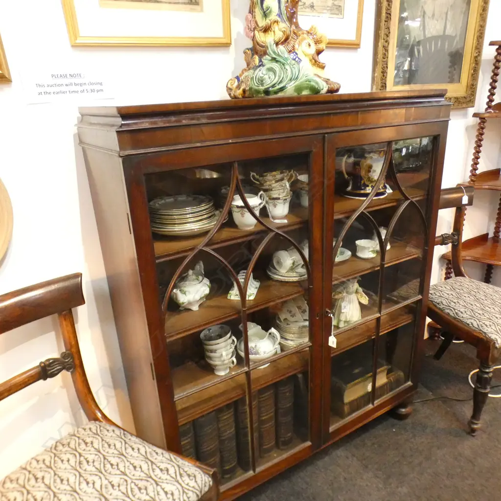 ANTIQUE MAHOGANY DISPLAY CABINET... Image 1++