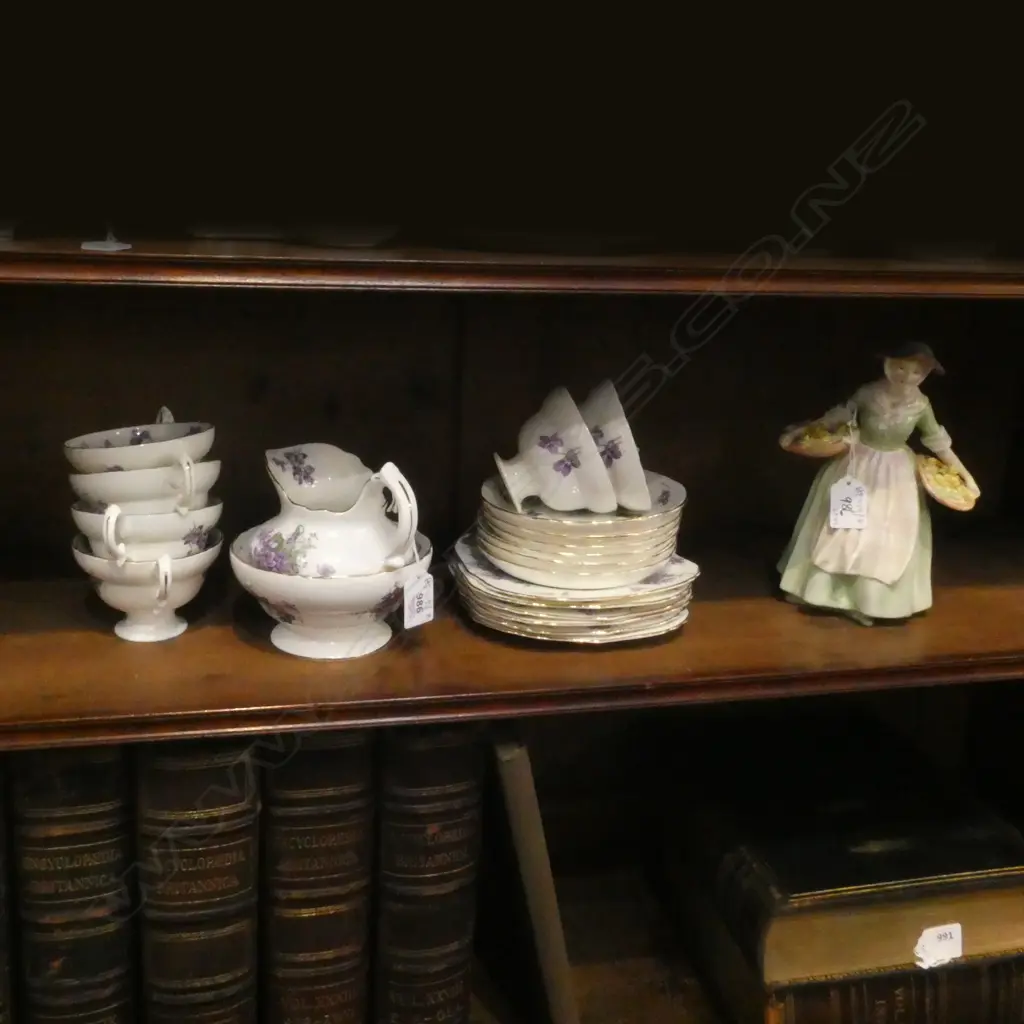 20 PCE HAMMERSLEY PURPLE VIOLETS TEA SET + ROYAL DOULTON FIGURE 'DAFFY DOWN DILLY' H.200mm Image 1++