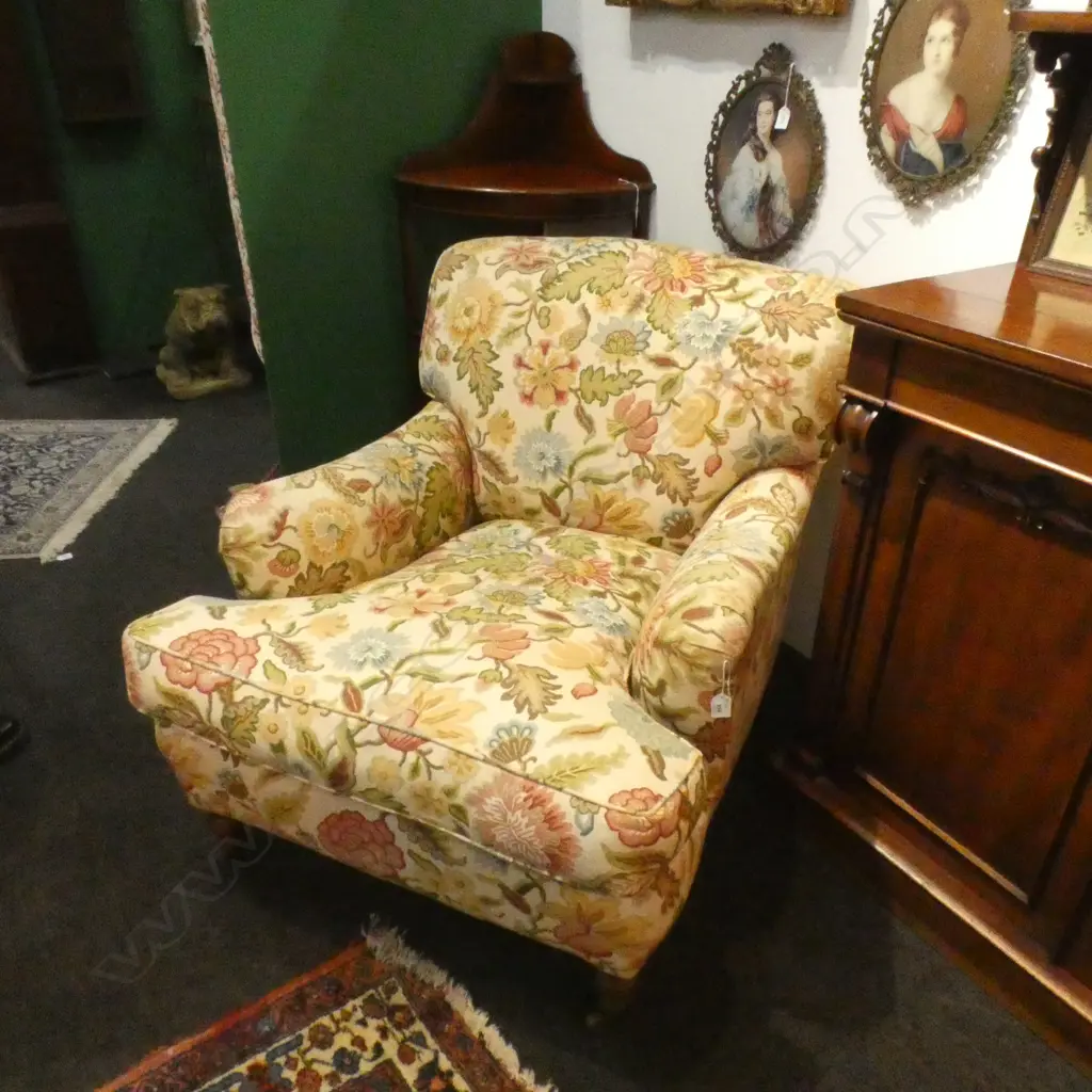 ARMCHAIR UPHOLSTERED IN CREWEL WORK PRINT FABRIC Image 1++