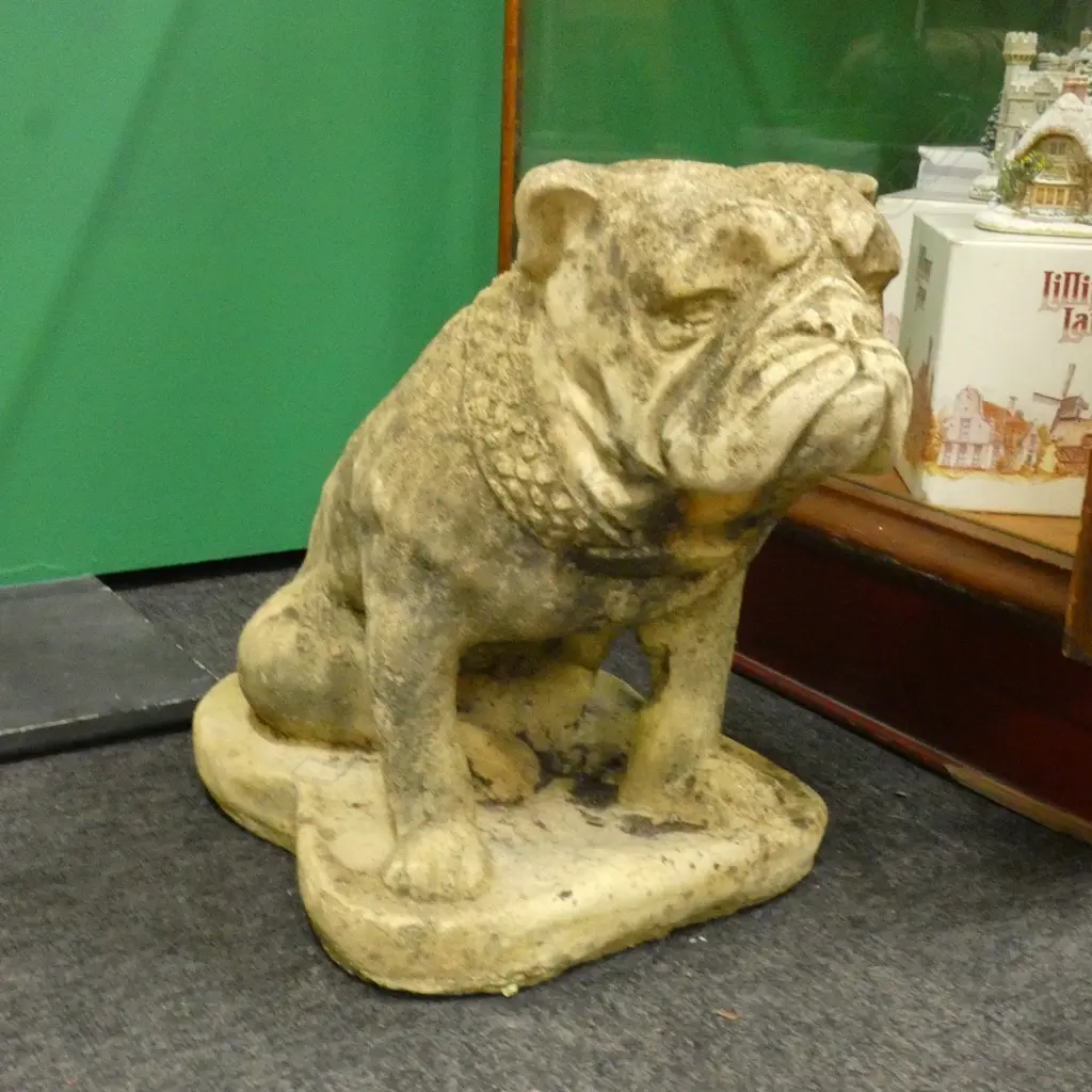 PR CHURCHSTONE GARDEN BULL DOGS Image 1++