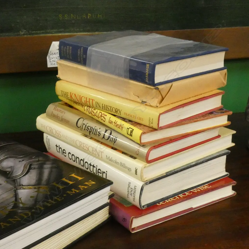 BOOKS ON ARMS & ARMOUR  Image 1++