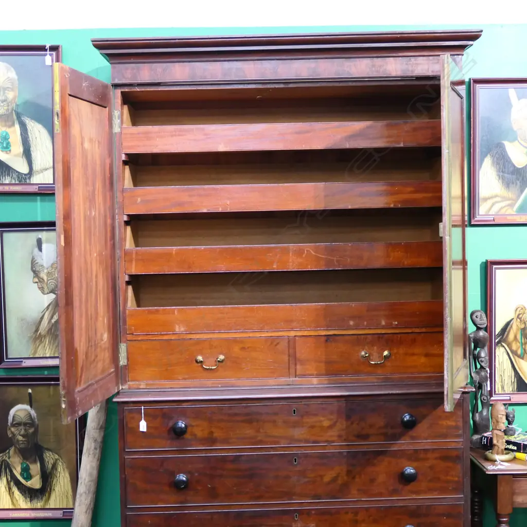 GEORGE III MAHOGANY LINEN PRESS  (ex Highwic House.The vendor is the great great grandson of the first owner of Highwic) Image 1++