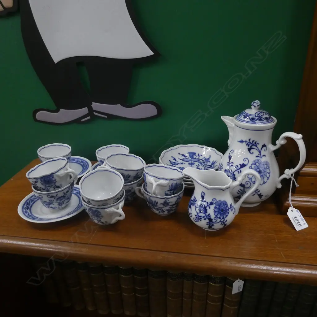 CZECH ZWIEBELMUSTER  BLUE ONION DEMITASSE COFFEE POT + 10 DEMITASSE CUPS (1 A/F) + JUG A/F Image 1++