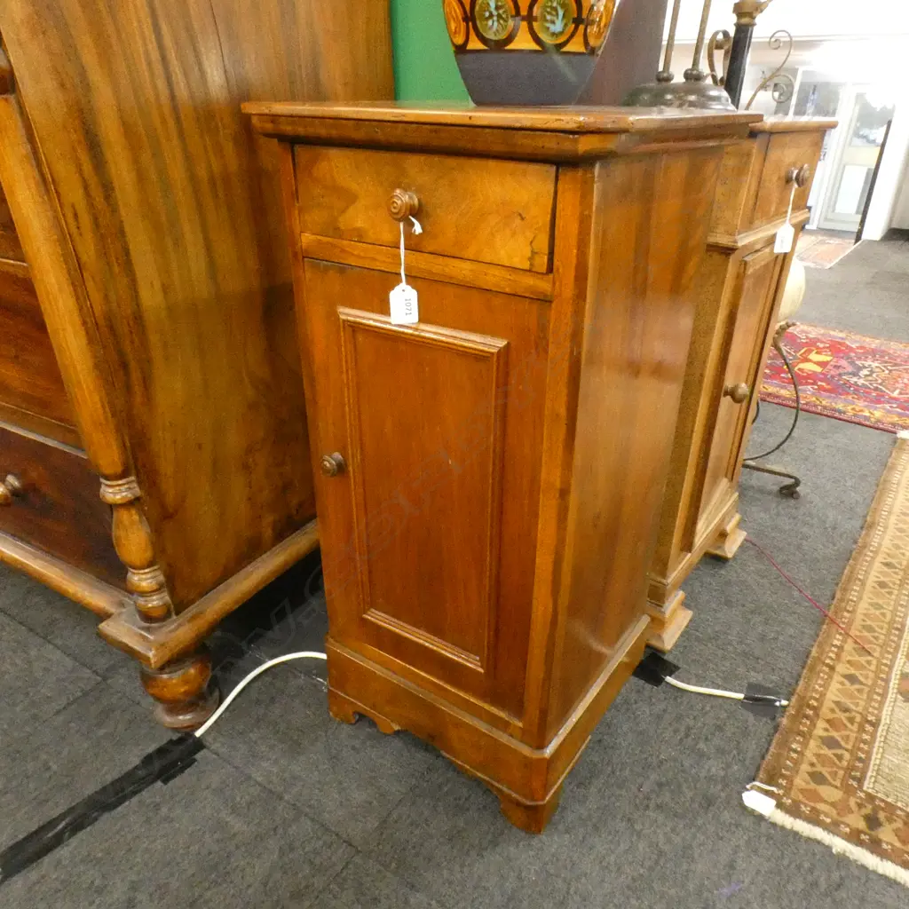 WALNUT BEDSIDE CABINET... Image 1++