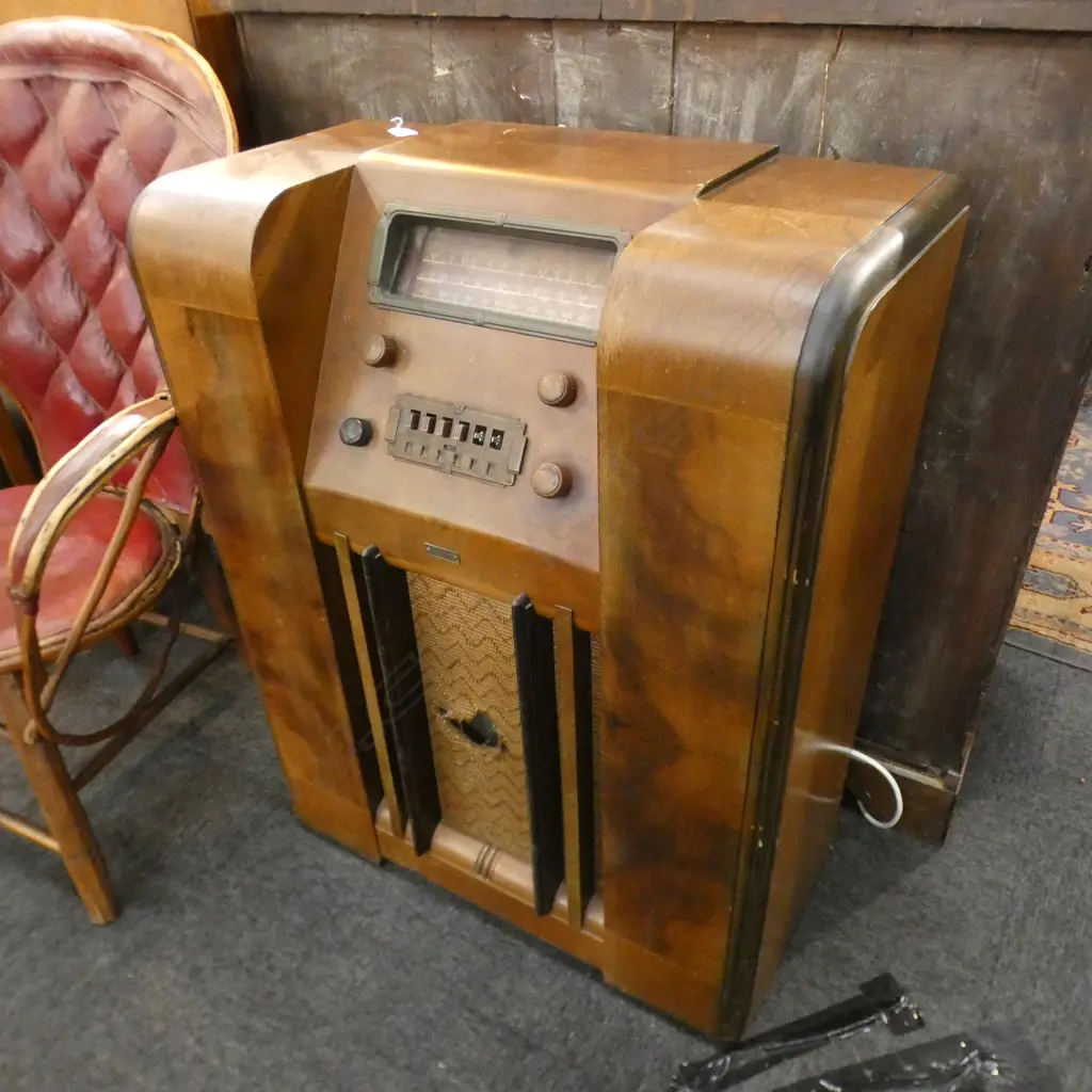 DECO CONSOLE RADIO W.710mm  ex Highwic House the vendor is great great grandson of the first owner of Highwic Image 1++