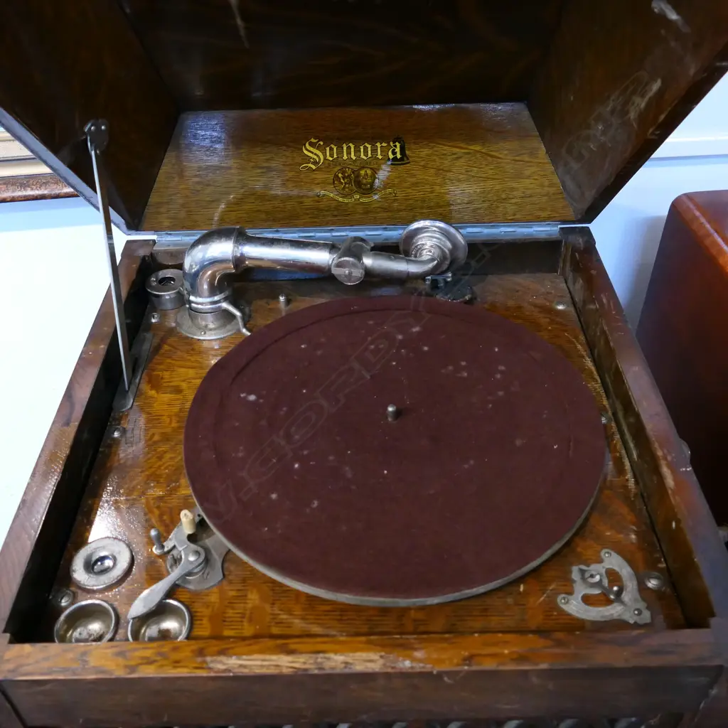 'SONORA' OAK GRAMOPHONE...  (ex Highwic House. The vendor is the great great grandson of the first owner of Highwic). Image 1++