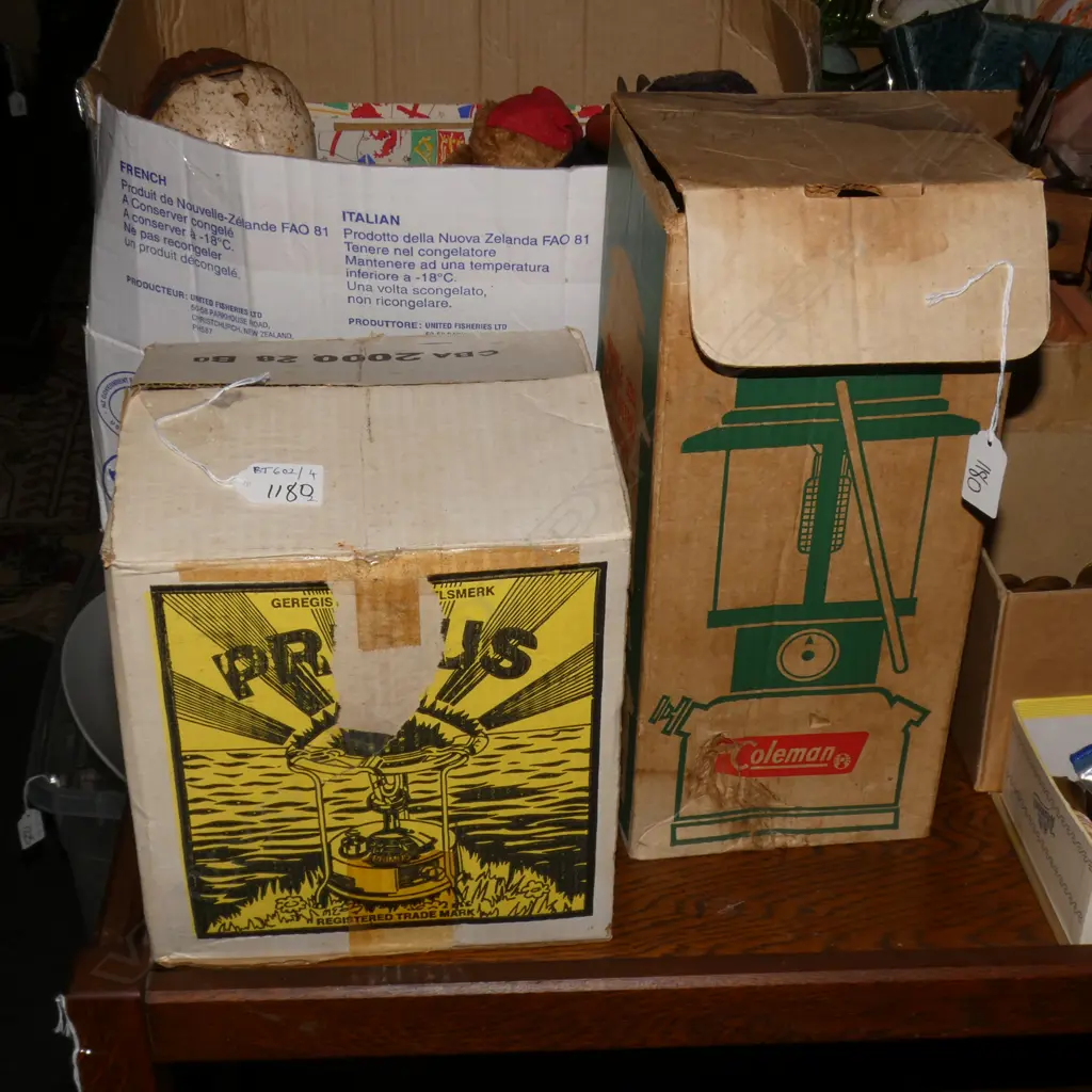 COLEMAN KEROSENE LANTERN + PRIMUS PARAFFIN PRESSURE STOVE BOTH IN ORIG. BOXES Image 1++