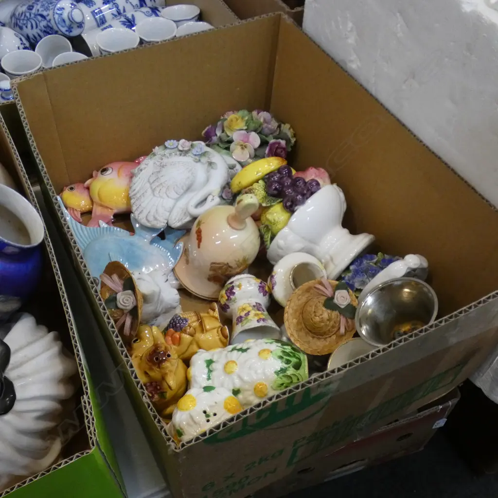 BOX ASST INCL ORNAMENTS; S&P, VASES, BELLS ETC.. Image 1++