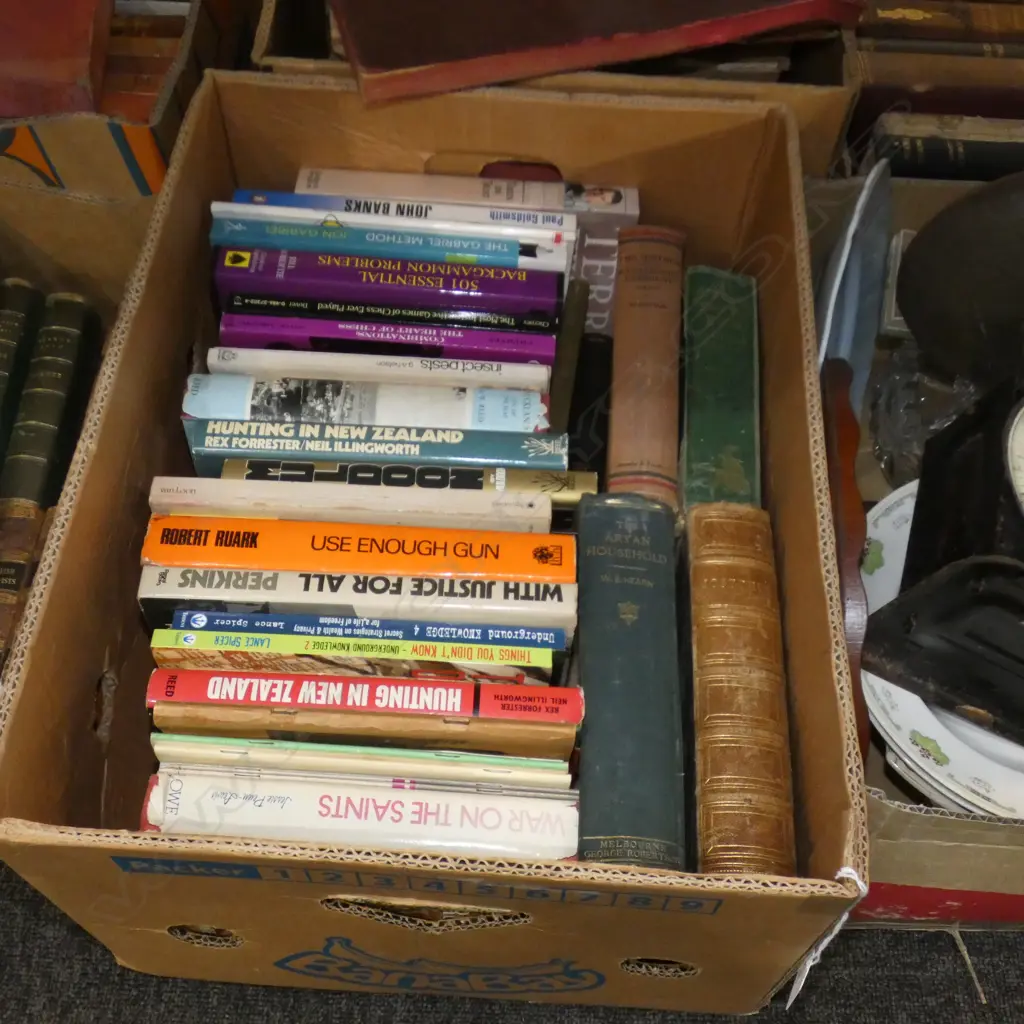 BOT LOT ASST. BOOKS Image 1++
