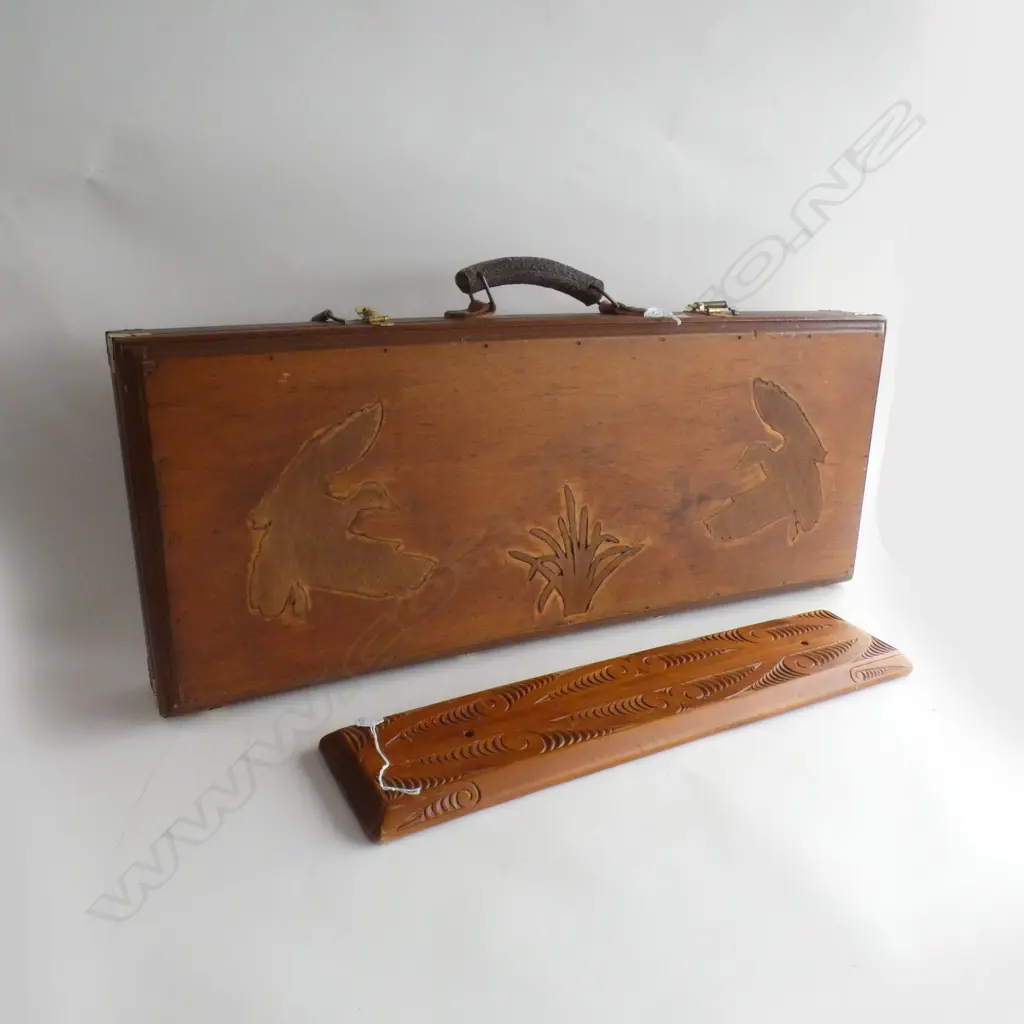 CRAFT MADE SHOTGUN CASE BULLET & ANTLER PARTS + CARVED BOARD Image 1++