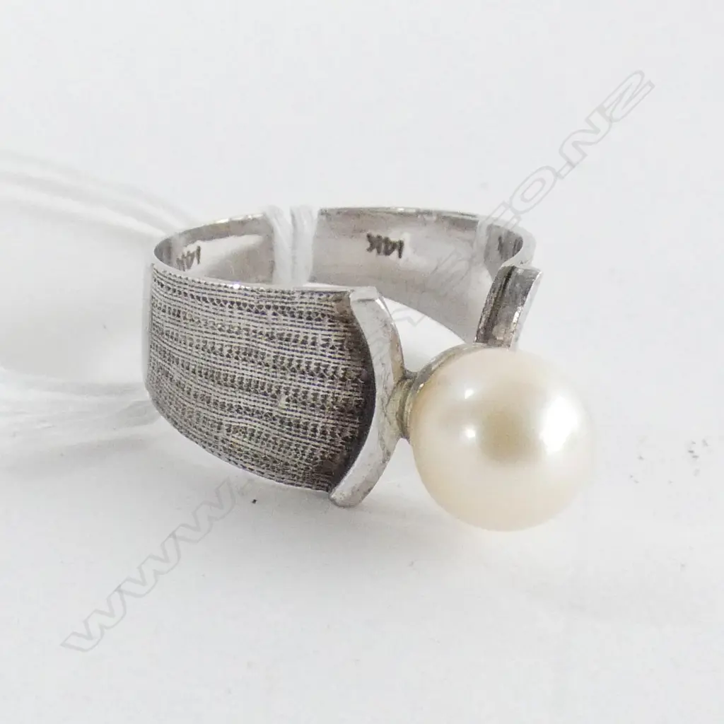 DECO STYLE 14K WHITE GOLD & PEARL RING  Image 1++