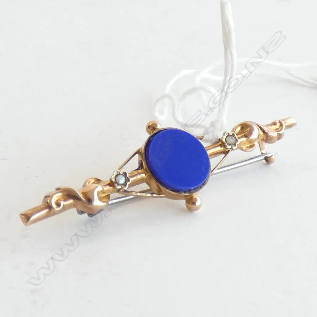 9ct VINTAGE BAR BROOCH BLUE PANEL 2.65gms Image 1++